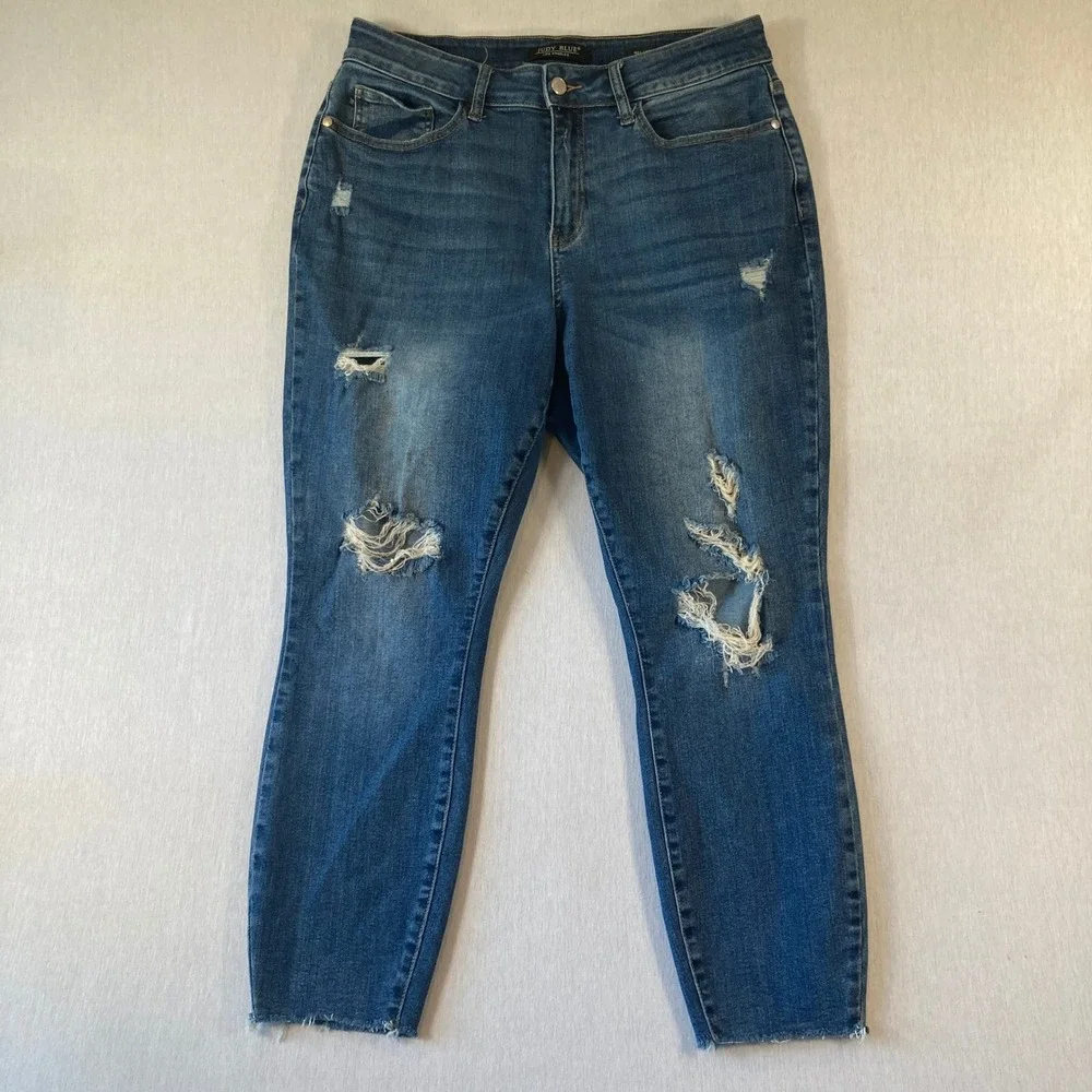 Judy Blue 14W Relaxed Fit Distressed Skinny Jeans Medium Wash Raw Hem 25